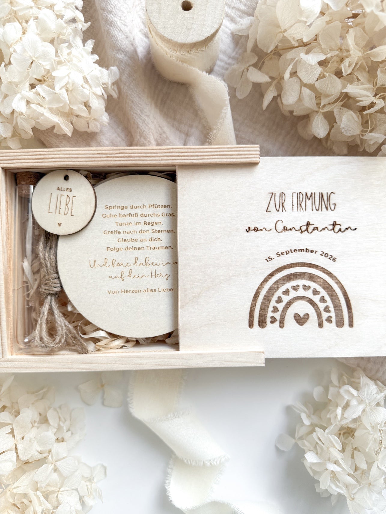 Personalisiertes Geldgeschenk aus Holz zur Firmung | Regenbogen