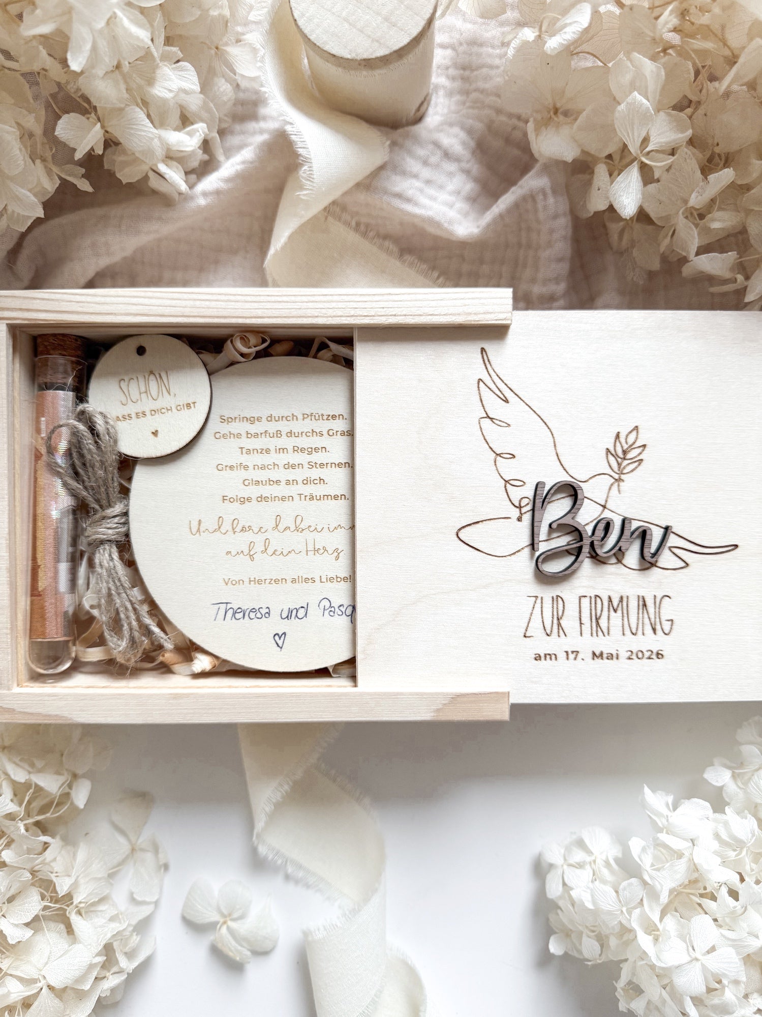 Personalisiertes Geldgeschenk aus Holz zur Firmung | Taube mit 3D-Schriftzug