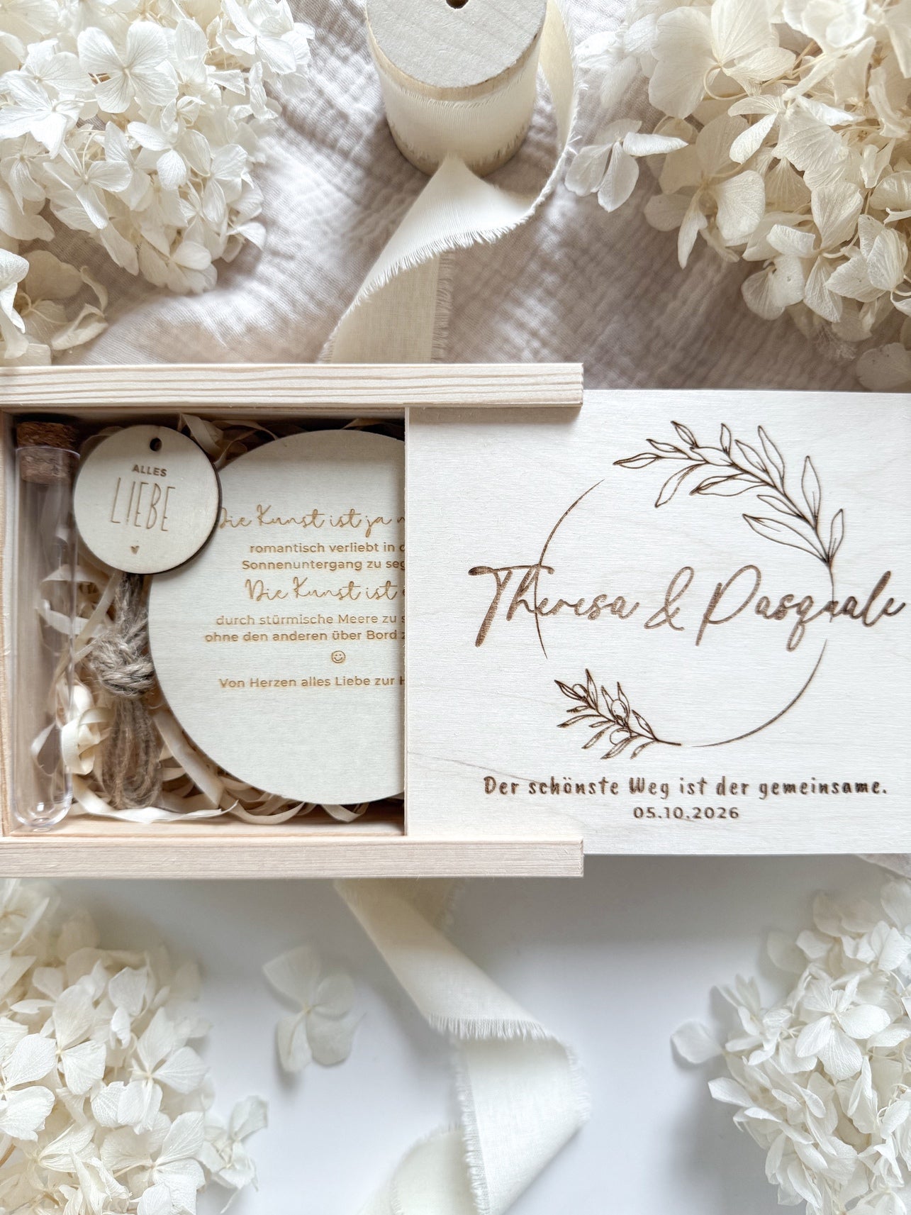 Personalisiertes Geldgeschenk aus Holz zur Hochzeit | Olivenkranz