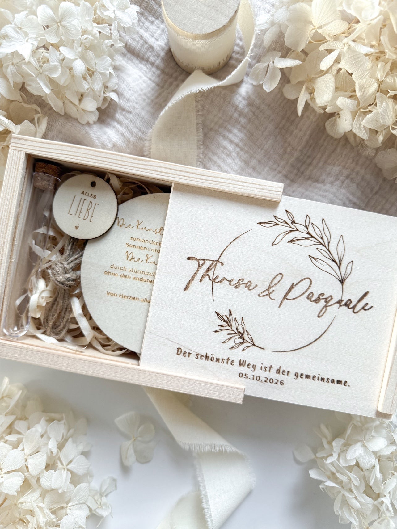 Personalisiertes Geldgeschenk aus Holz zur Hochzeit | Olivenkranz