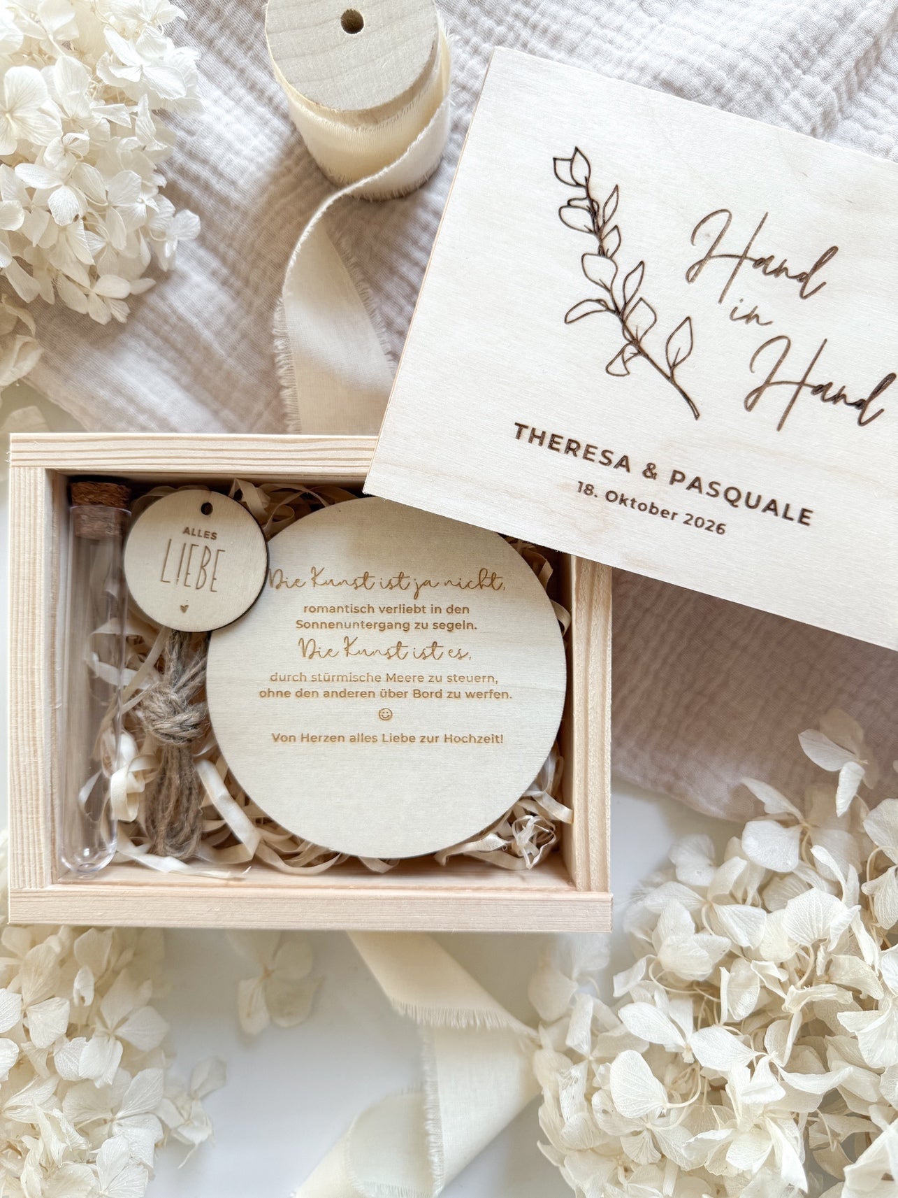 Personalisiertes Geldgeschenk aus Holz zur Hochzeit | Zweig