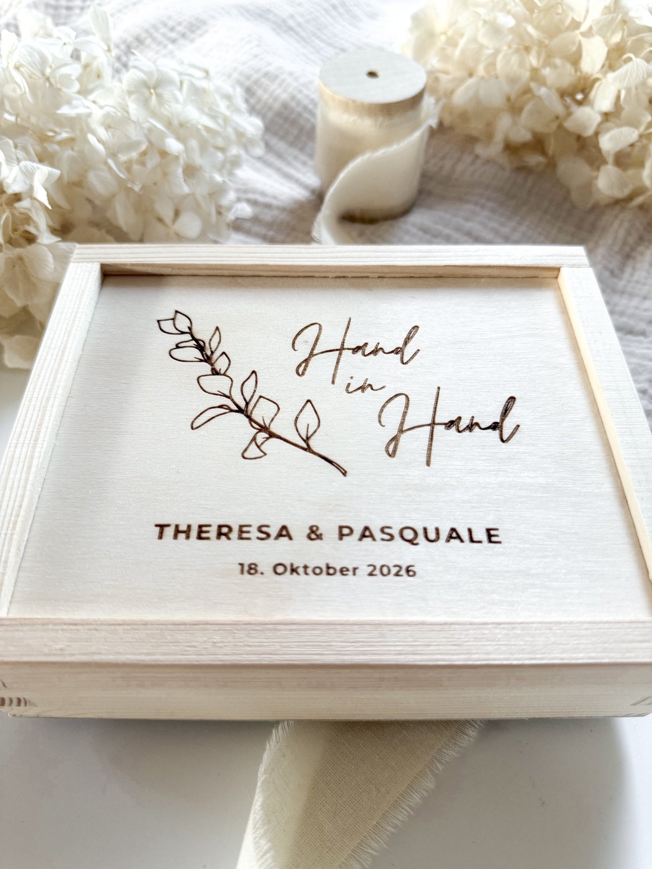 Personalisiertes Geldgeschenk aus Holz zur Hochzeit | Zweig