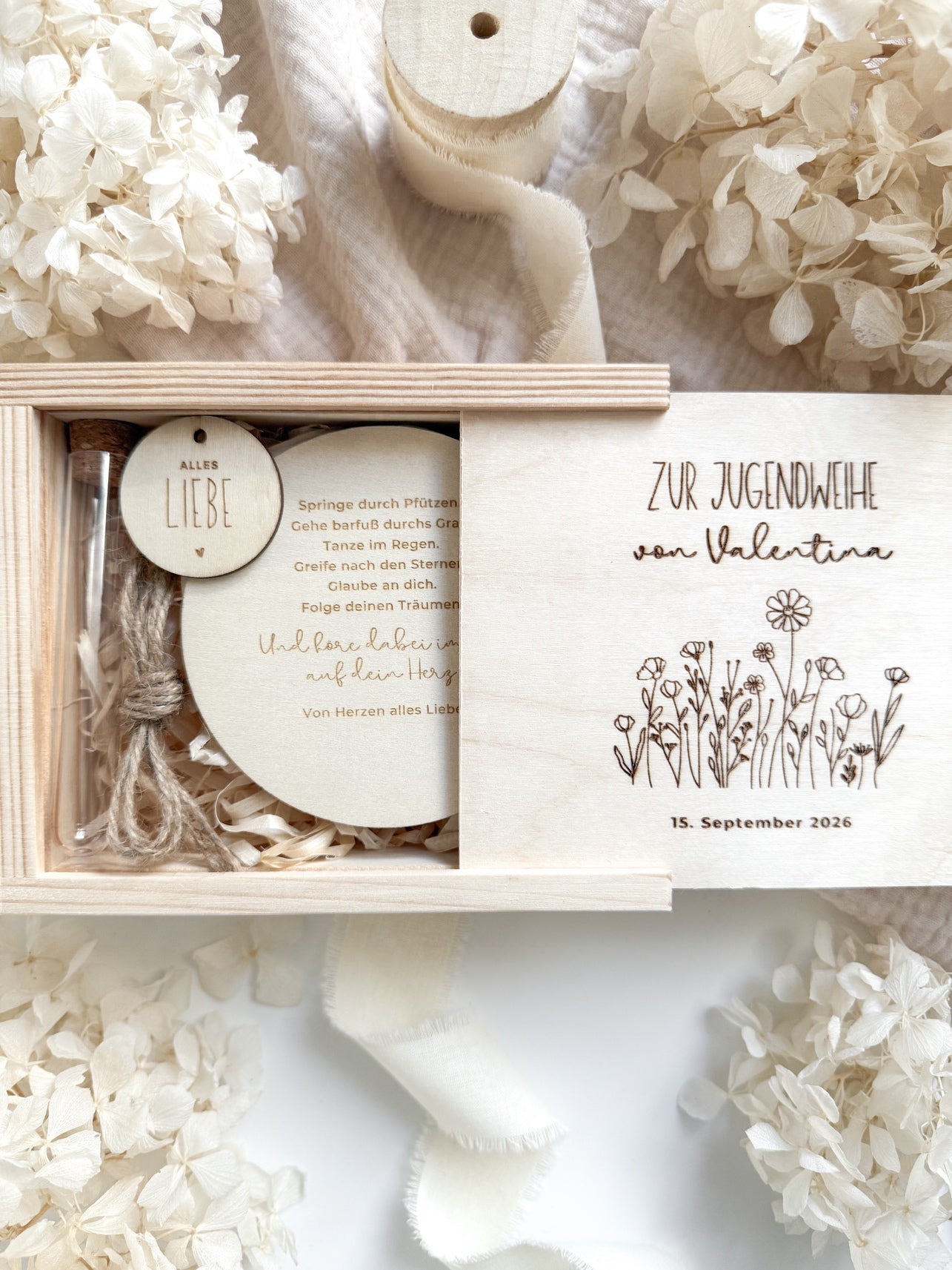 Personalisiertes Geldgeschenk aus Holz zur Jugendweihe | Blumenwiese