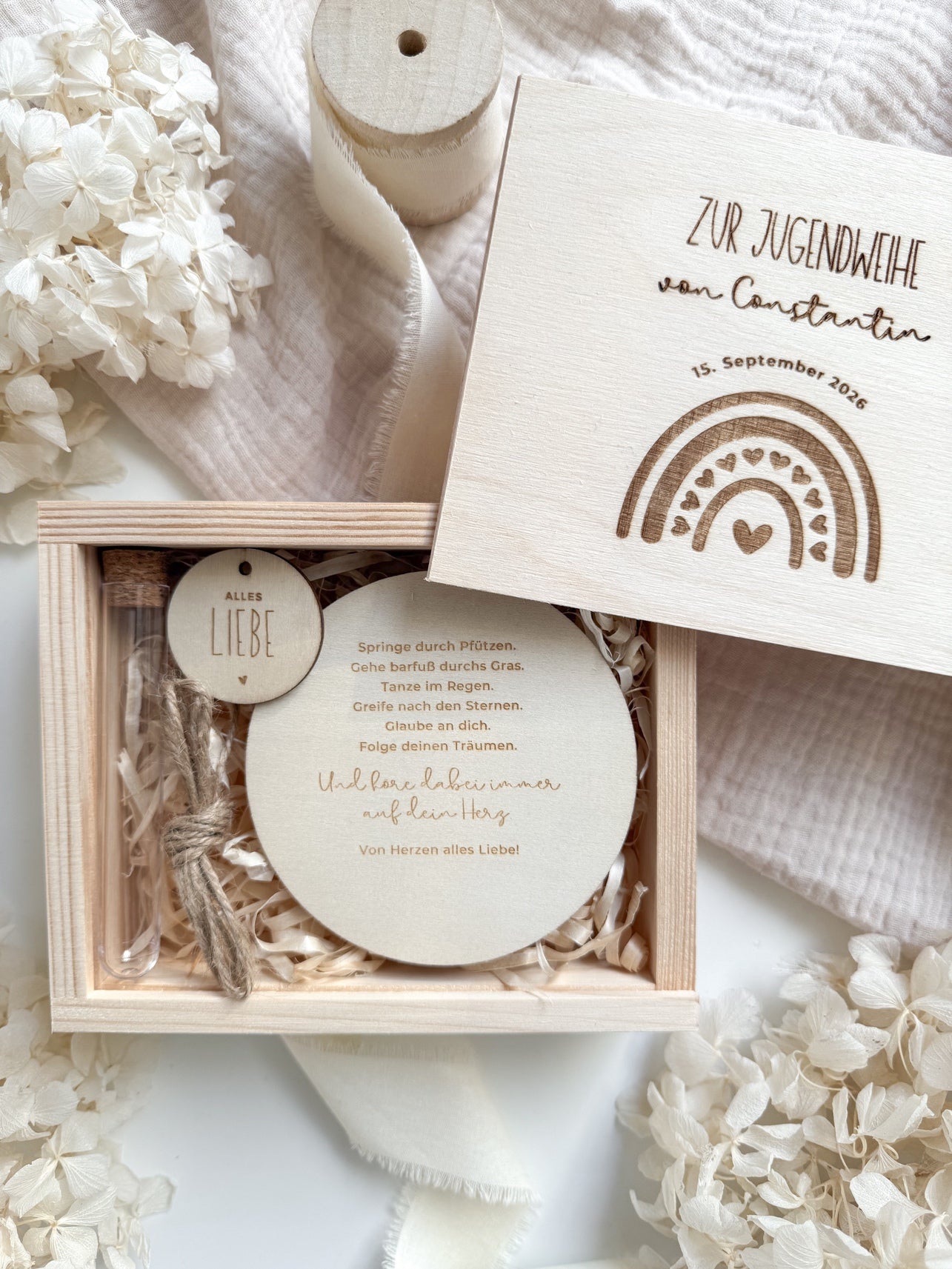 Personalisiertes Geldgeschenk aus Holz zur Jugendweihe | Regenbogen