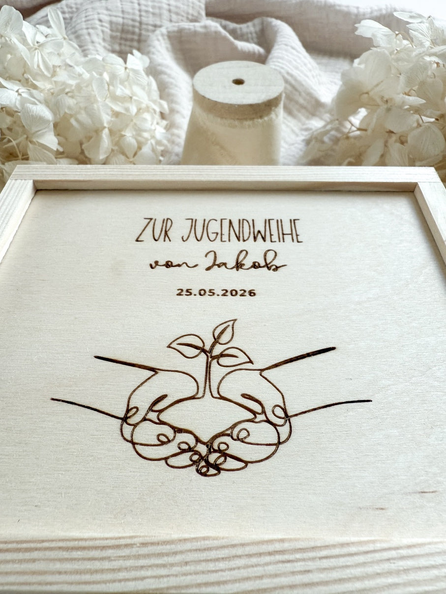 Personalisiertes Geldgeschenk aus Holz zur Jugendweihe | Pflanze