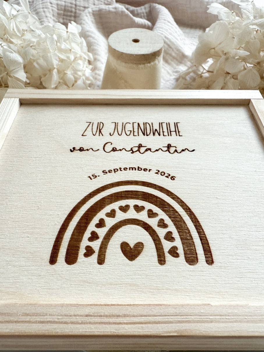 Personalisiertes Geldgeschenk aus Holz zur Jugendweihe | Regenbogen