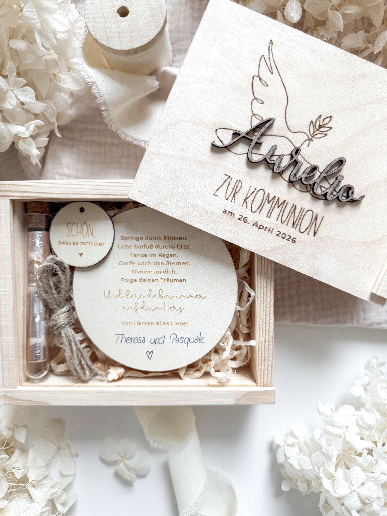 Personalisiertes Geldgeschenk aus Holz zur Kommunion | Taube mit 3D-Schriftzug