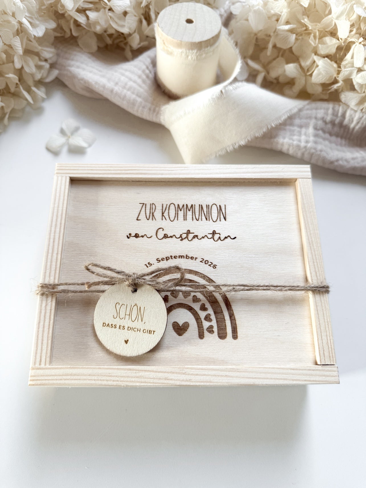 Personalisiertes Geldgeschenk aus Holz zur Kommunion | Regenbogen