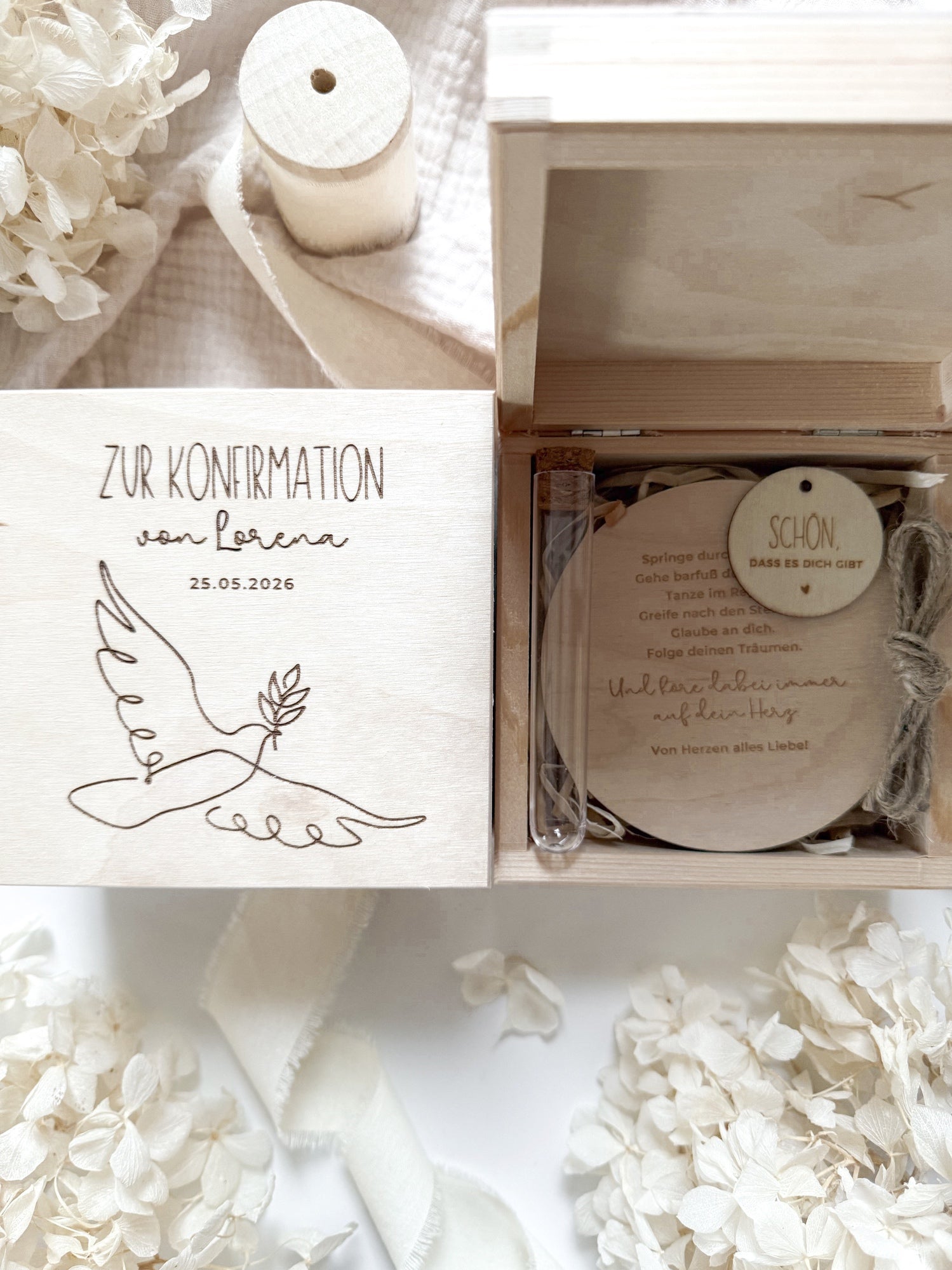 Personalisiertes Geldgeschenk aus Holz zur Konfirmation | Taube