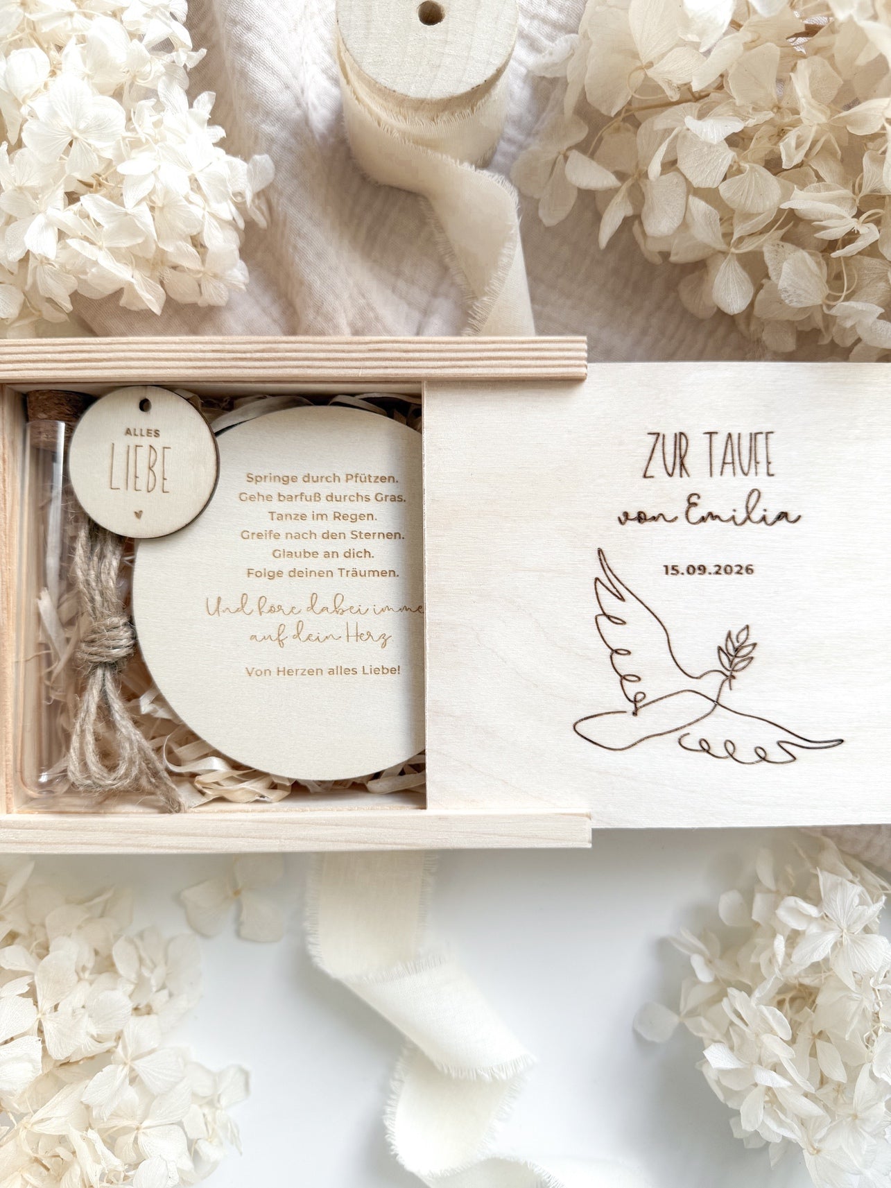 Personalisiertes Geldgeschenk aus Holz zur Taufe | Taube