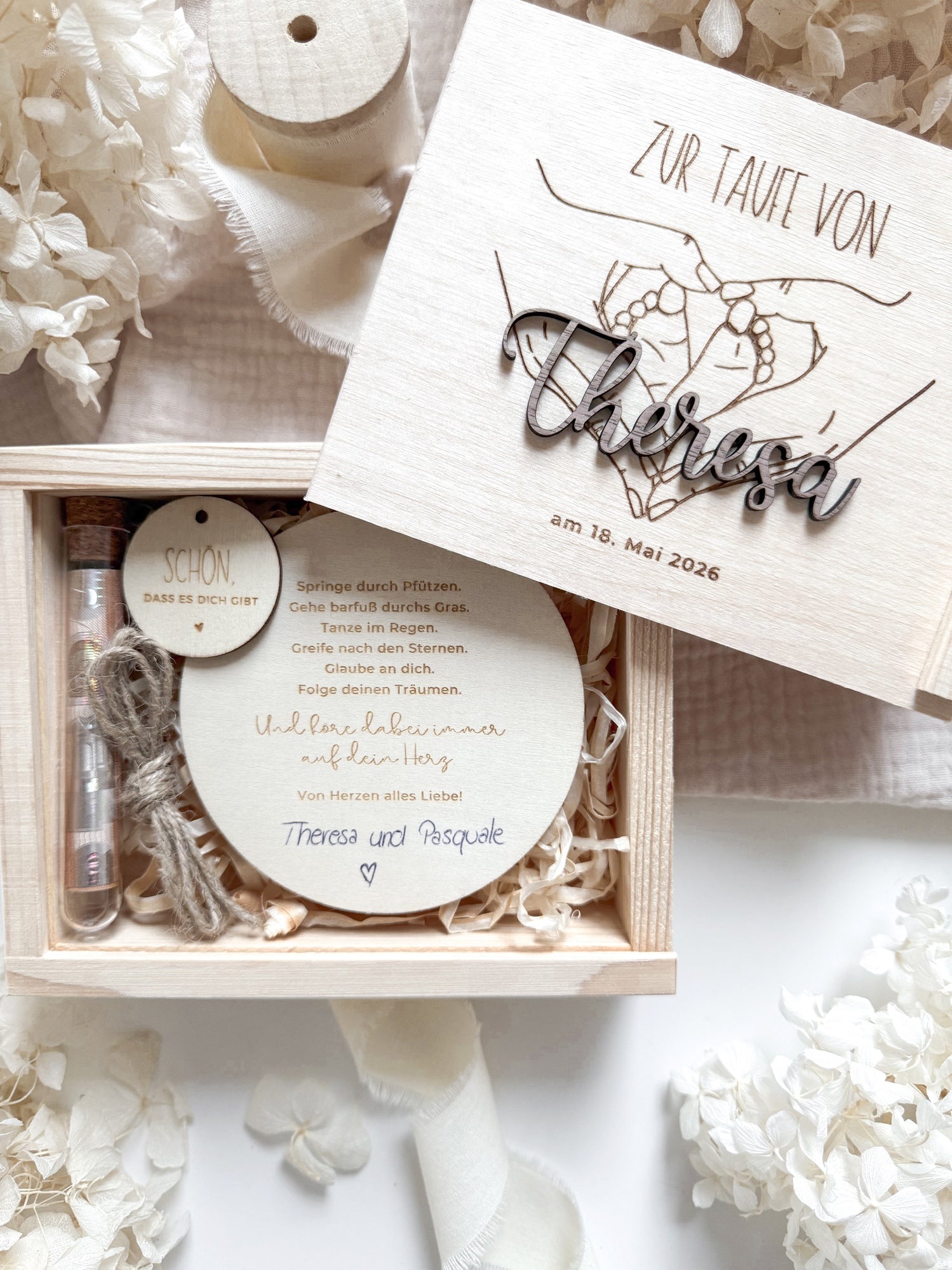 Personalisiertes Geldgeschenk aus Holz zur Taufe | mit 3D-Schriftzug