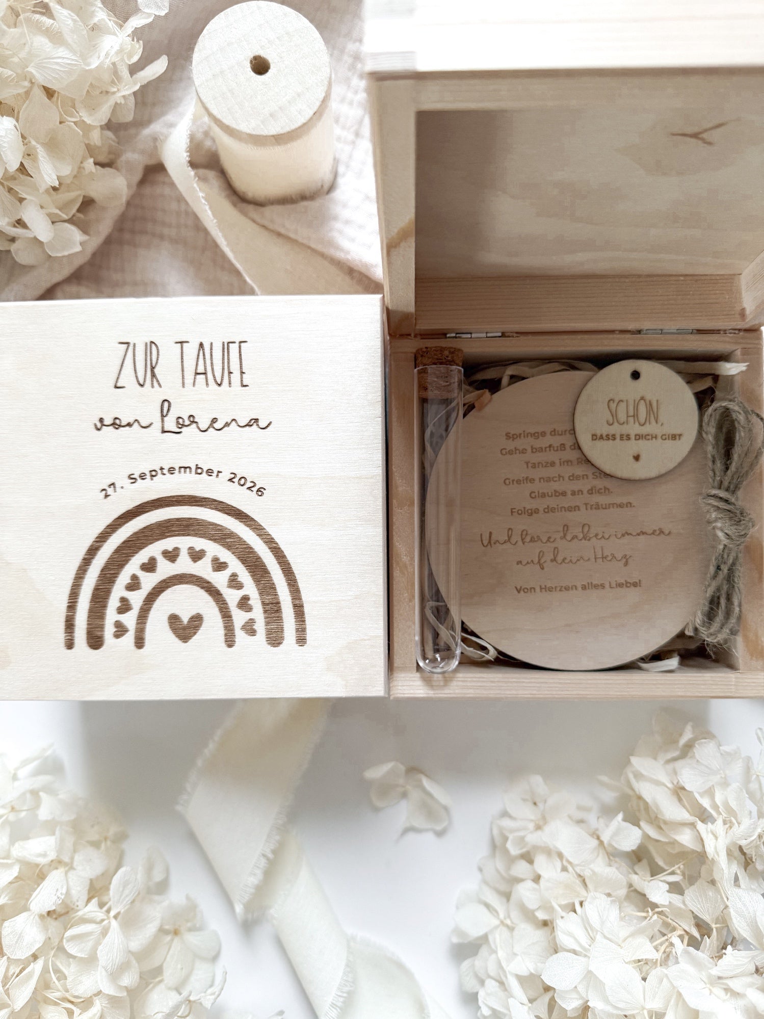 Personalisiertes Geldgeschenk aus Holz zur Taufe | Regenbogen