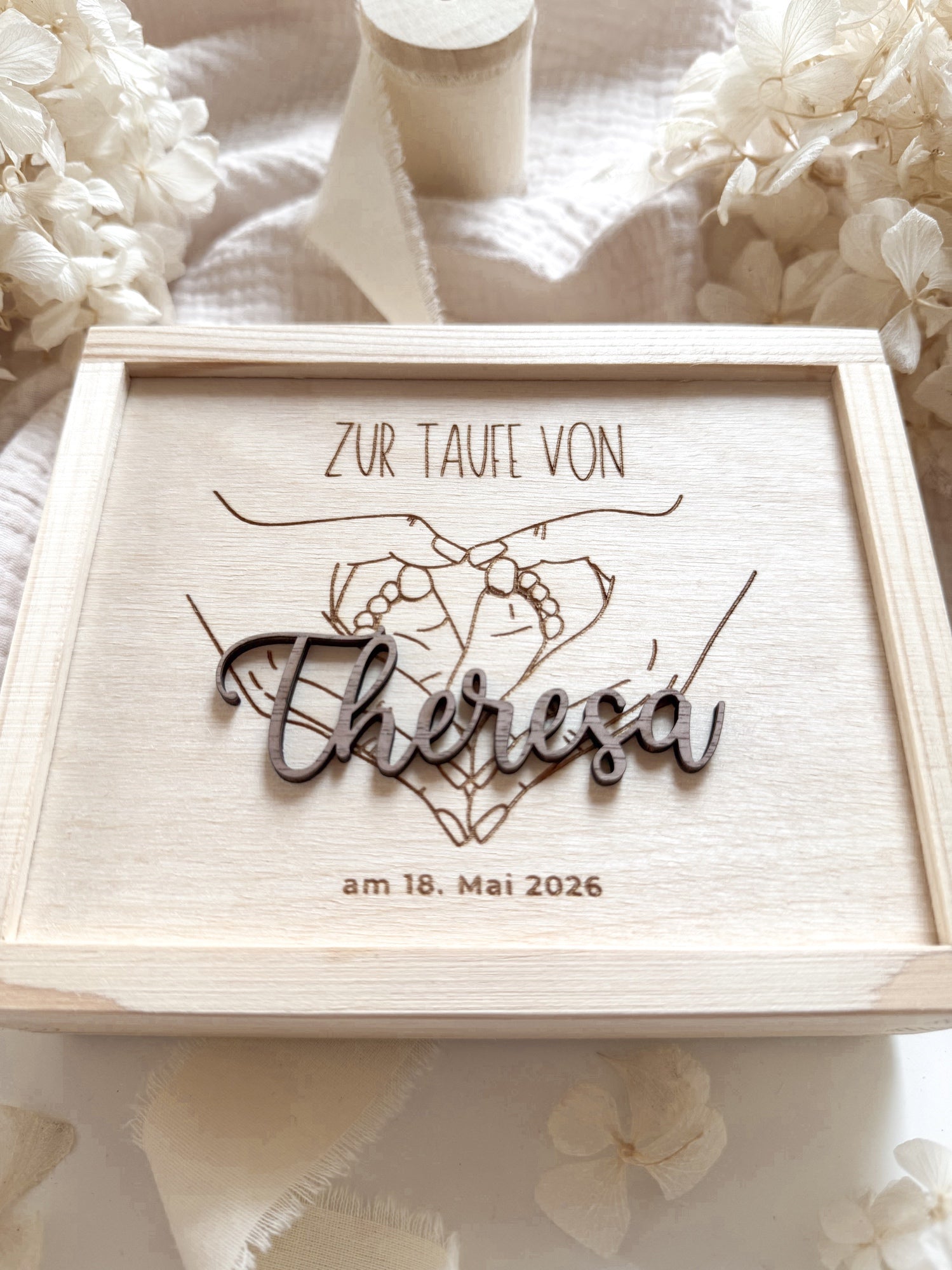 Personalisiertes Geldgeschenk aus Holz zur Taufe | mit 3D-Schriftzug