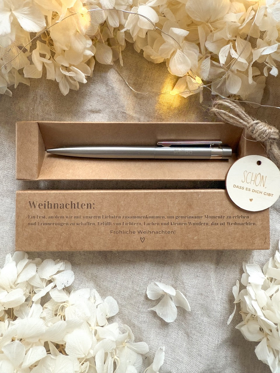 Personalisierter Kugelschreiber aus Edelstahl mit Gravur & Geschenkbox zu Weihnachten | Definition Weihnachten