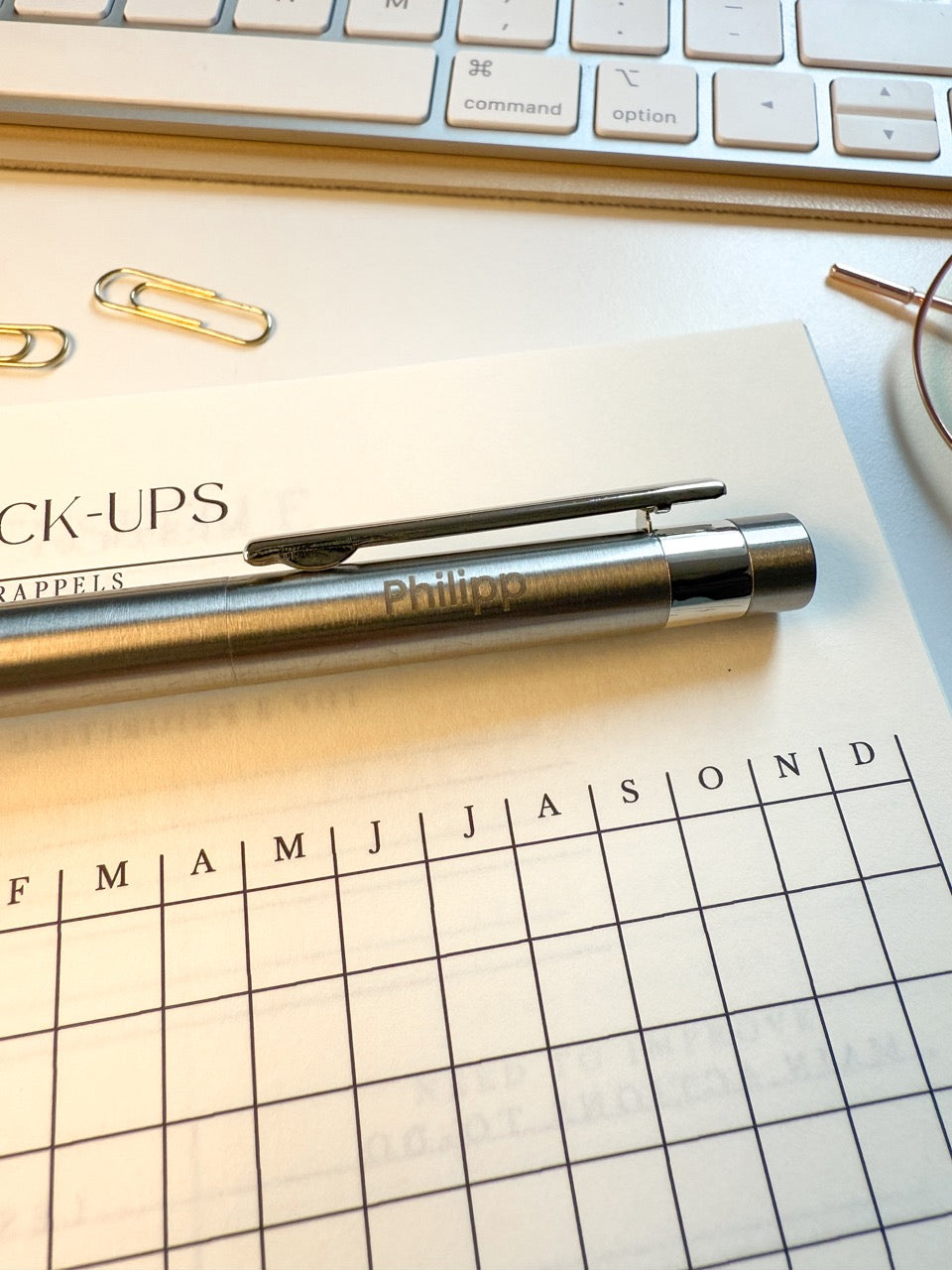 Personalisierter Kugelschreiber aus Edelstahl mit Gravur & Geschenkbox zu Weihnachten | Definition Weihnachten