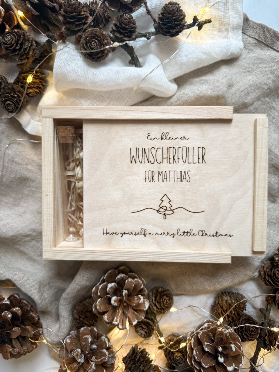 Personalisiertes Geldgeschenk zu Weihnachten aus Holz | Tannenbaum