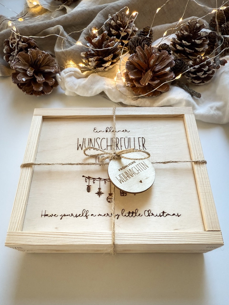 Personalisiertes Geldgeschenk zu Weihnachten aus Holz | Weihnachtsgirlande