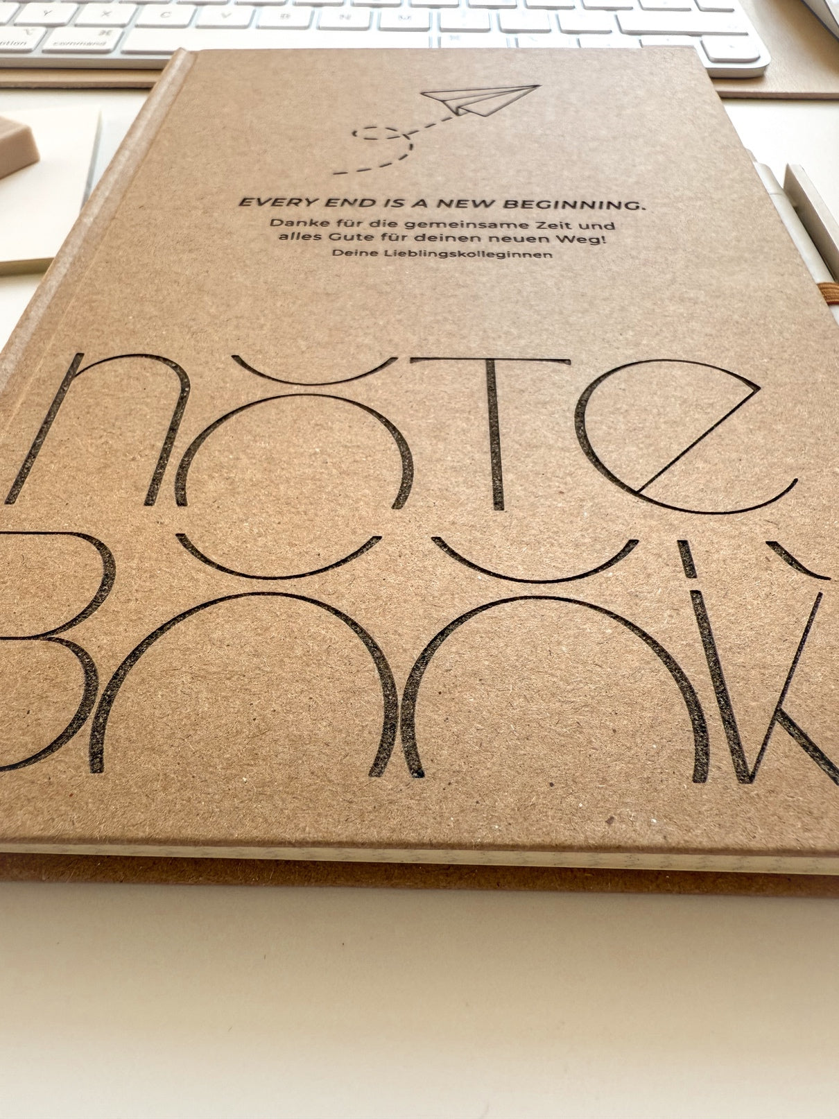 Personalisiertes Notizbuch zum Abschied Kollege | Notizbuch (A5) mit Gravur und Stift