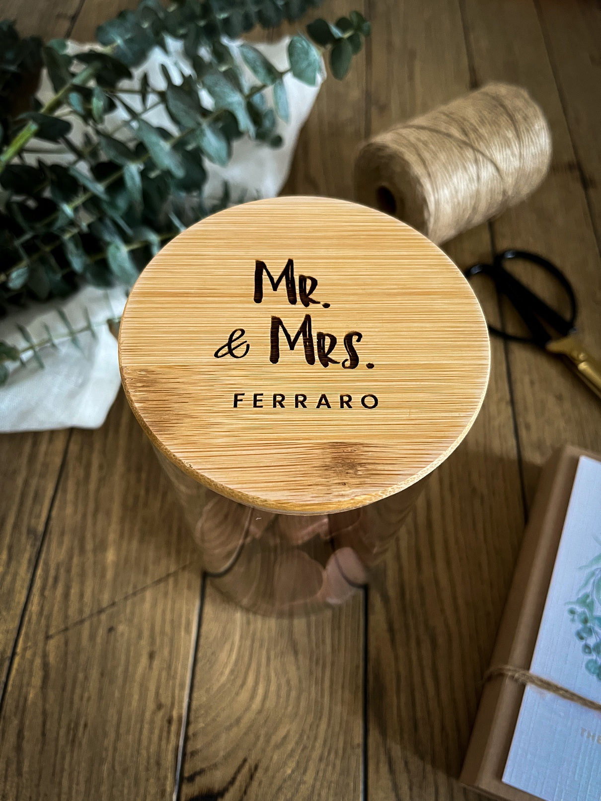 Personalisiertes Vorratsglas mit Holzdeckel graviert | Mr. & Mrs.